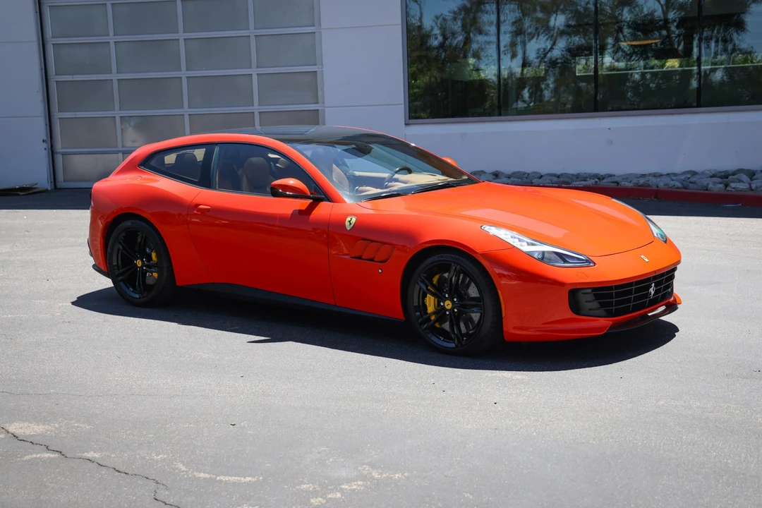 2018 Ferrari GTC4Lusso - Image 9 of 31