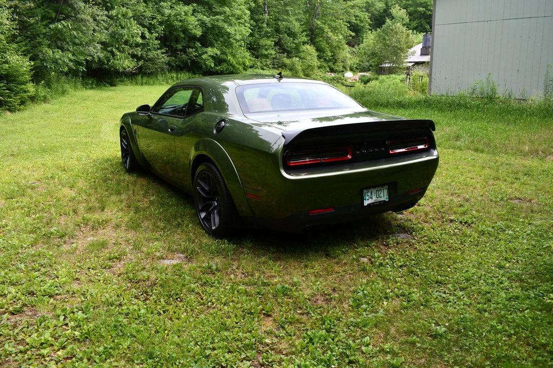 2019 Dodge Challenger SRT Hellcat 3rd Gen - Image 15 of 31