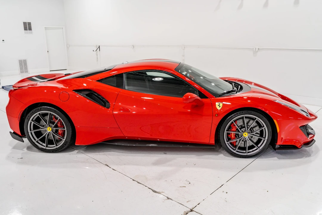 2020 Ferrari 488 Pista - Image 22 of 31