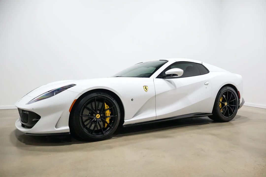 2022 Ferrari 812 GTS - Image 3 of 31