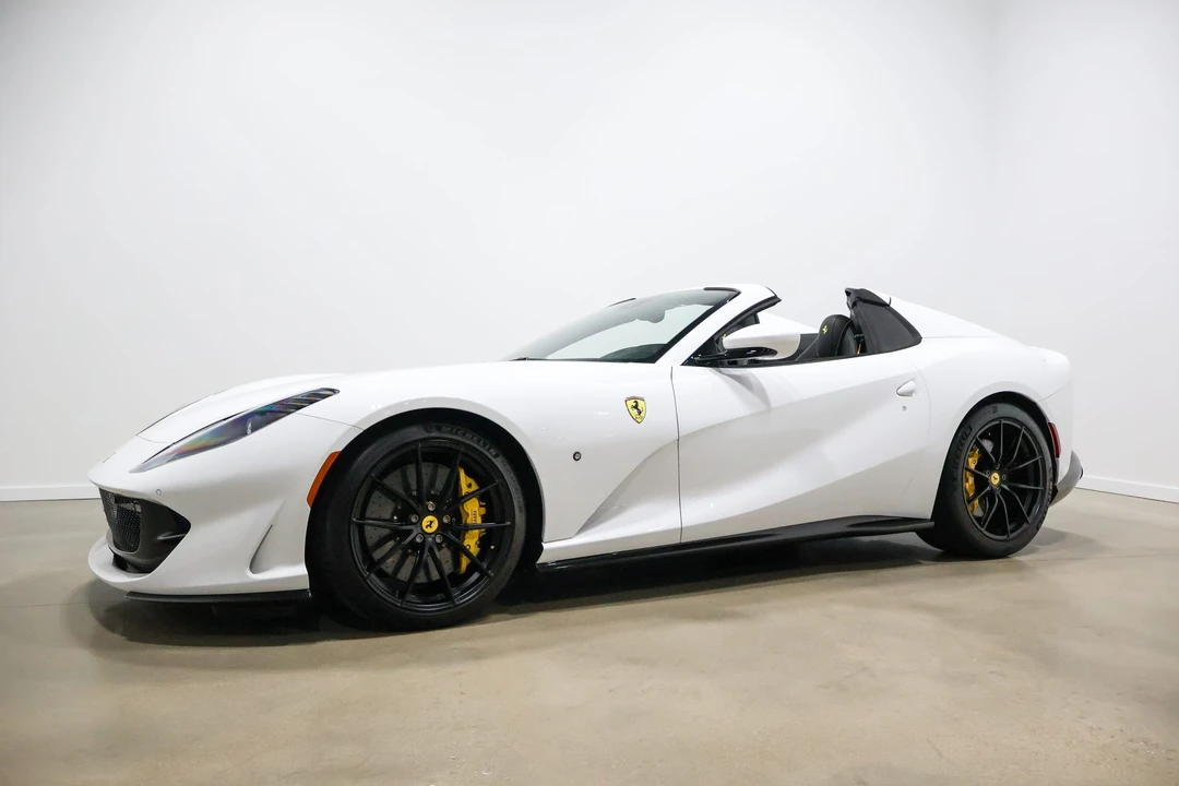 2022 Ferrari 812 GTS - Image 5 of 31