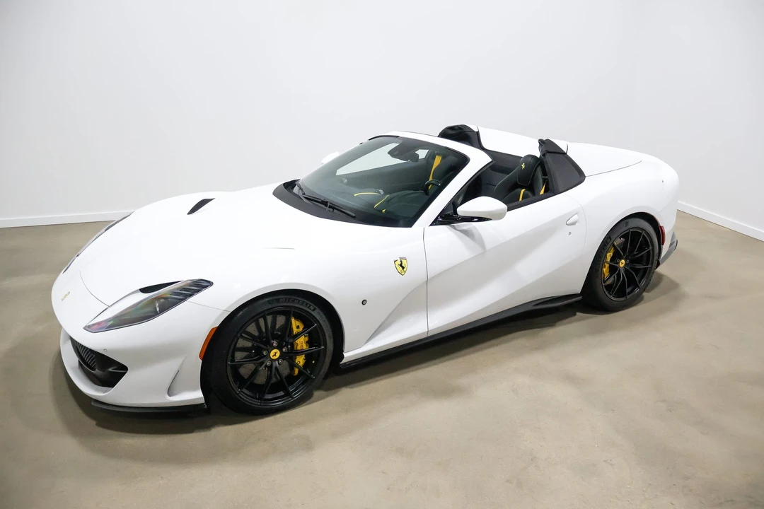2022 Ferrari 812 GTS - Image 6 of 31