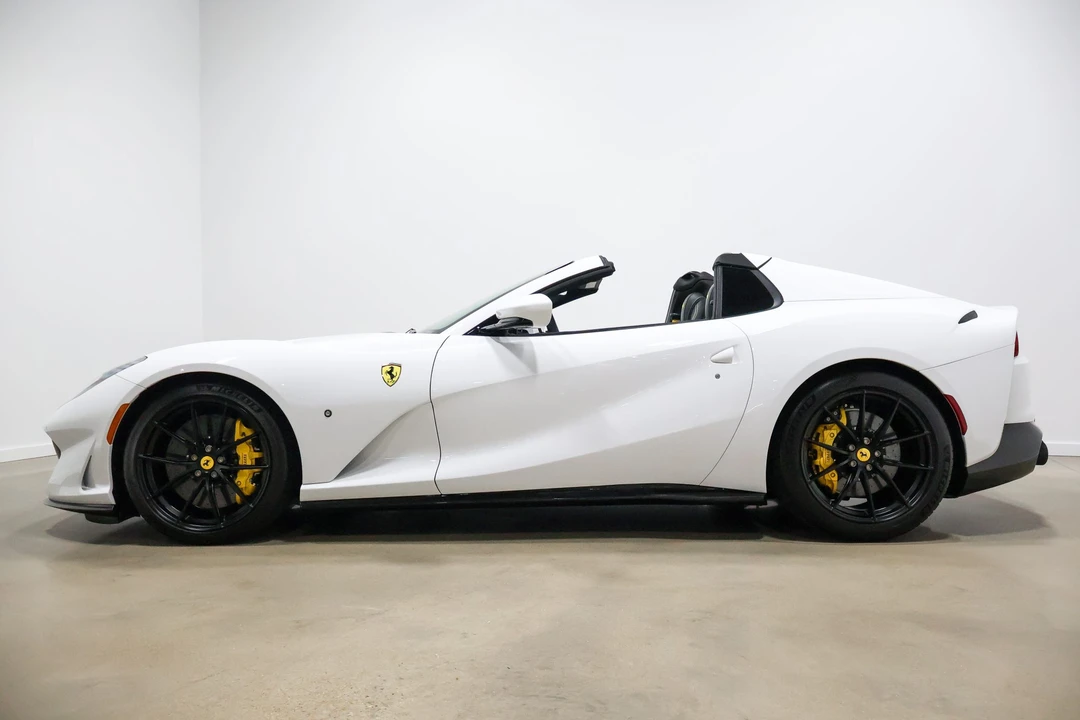 2022 Ferrari 812 GTS - Image 28 of 31