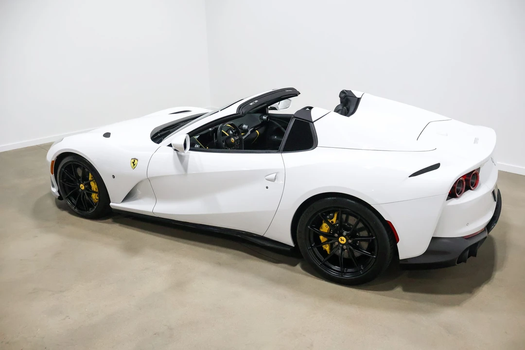 2022 Ferrari 812 GTS - Image 25 of 31