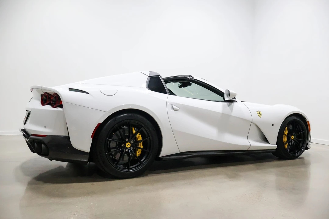 2022 Ferrari 812 GTS - Image 18 of 31
