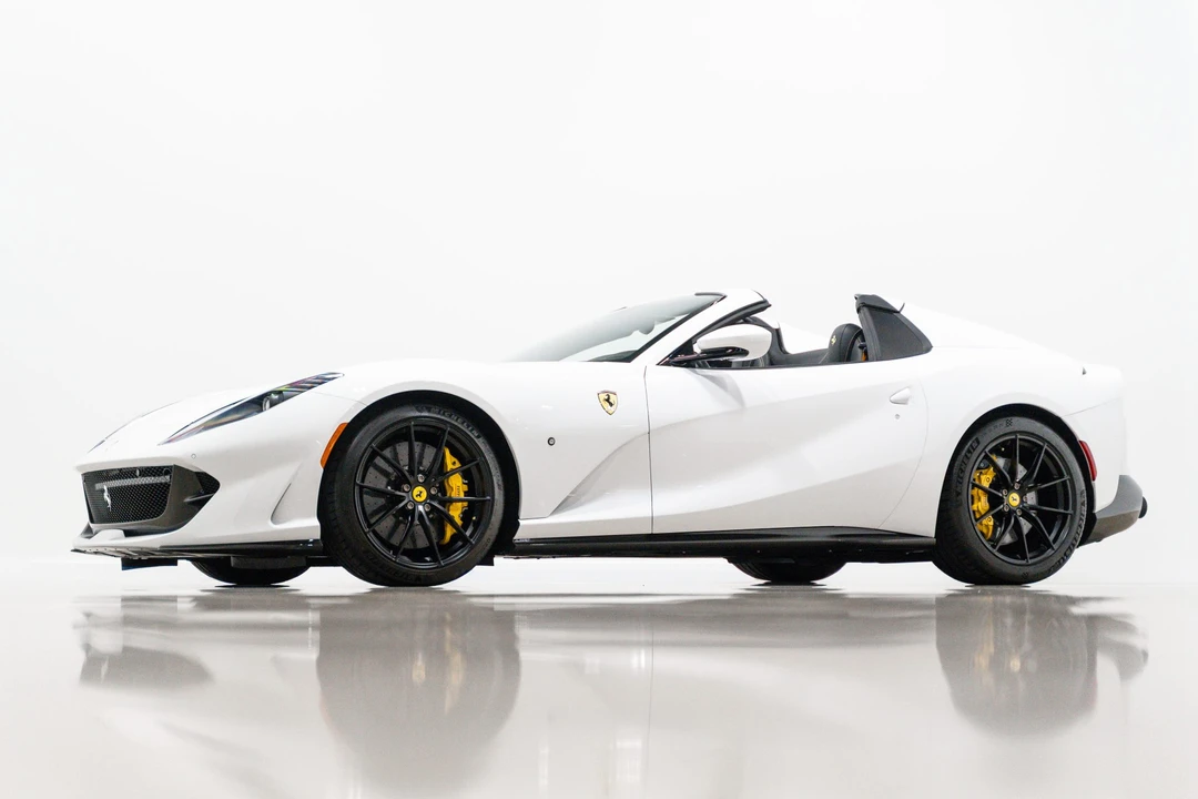 2022 Ferrari 812 GTS - Image 2 of 31