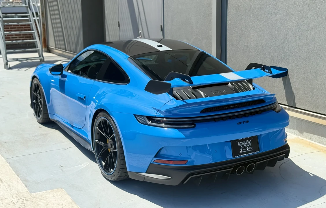 2022 Porsche 992 GT3 - Image 17 of 31