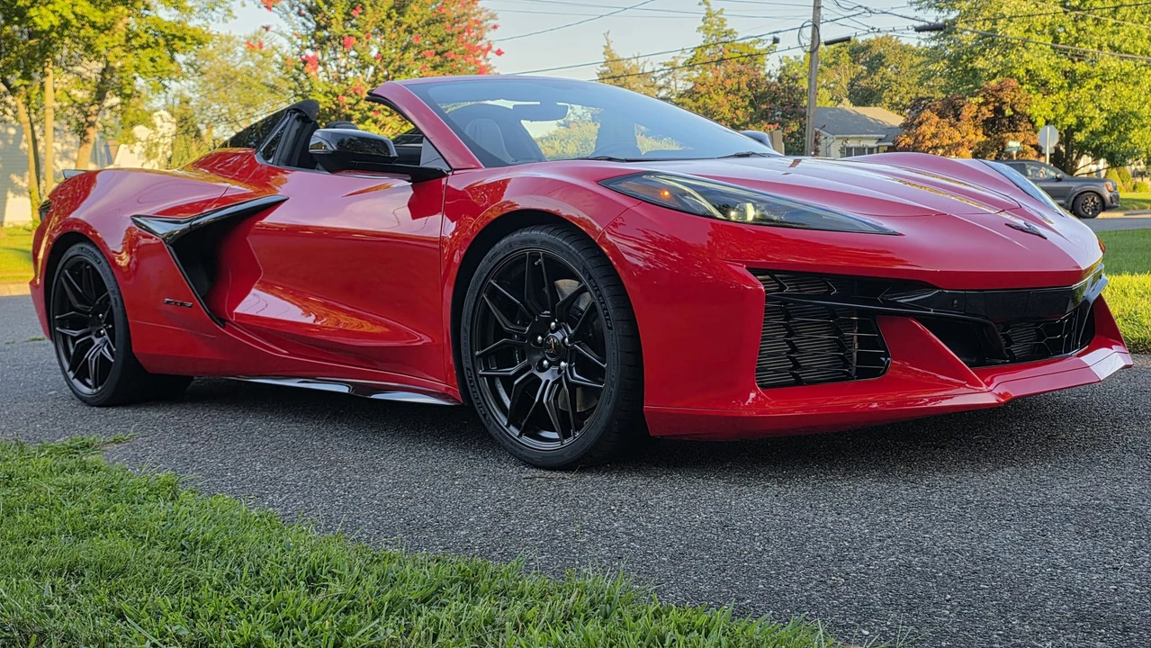 2023 Chevrolet Corvette C8 Z06 - Image 6 of 31