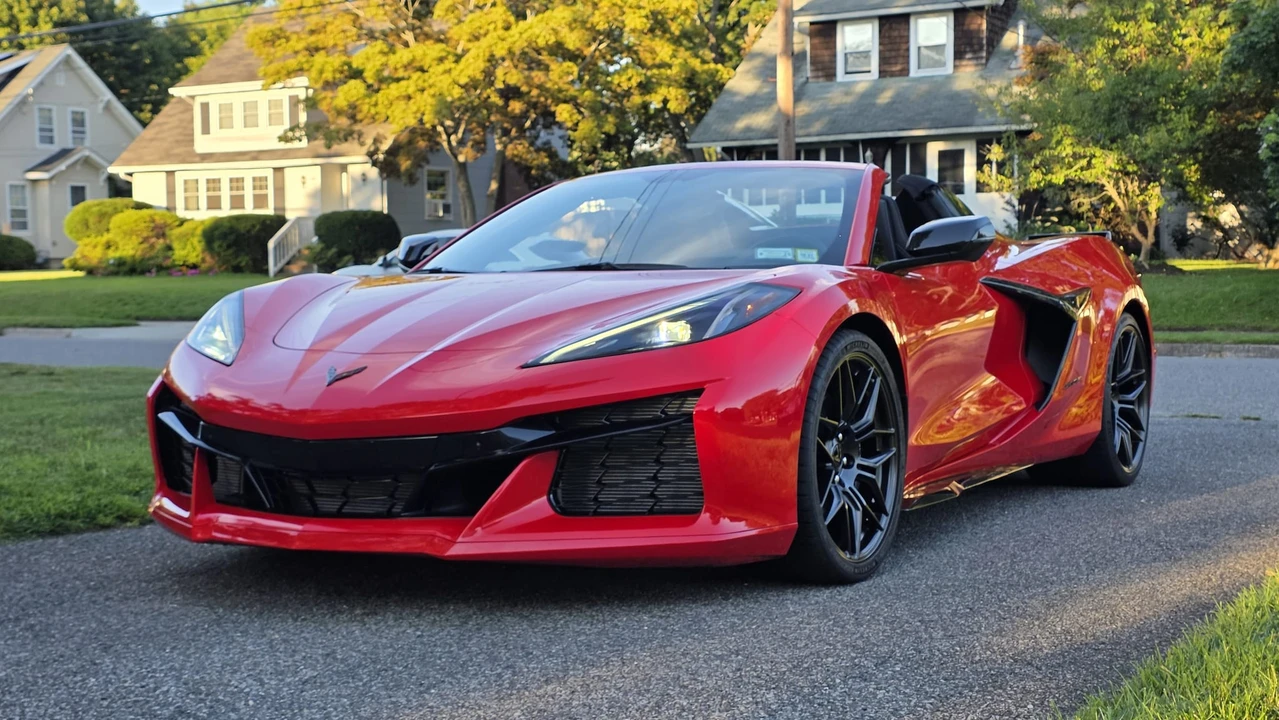 2023 Chevrolet Corvette C8 Z06 - Image 4 of 31