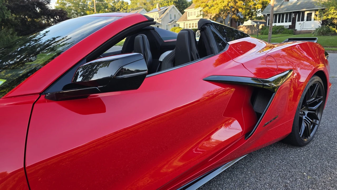 2023 Chevrolet Corvette C8 Z06 - Image 20 of 31