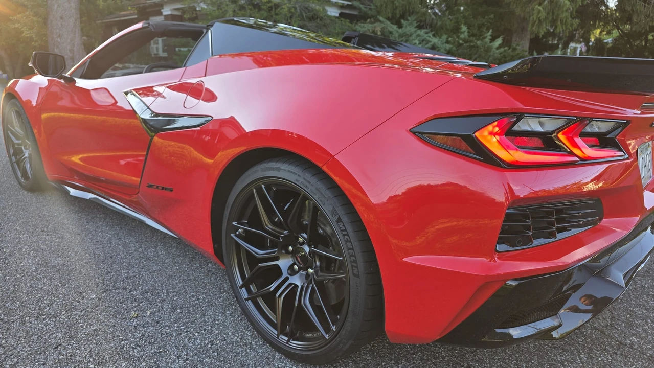 2023 Chevrolet Corvette C8 Z06 - Image 23 of 31