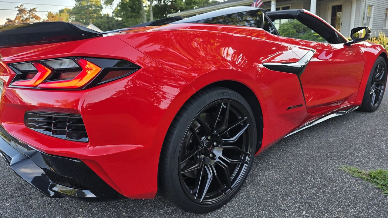 2023 Chevrolet Corvette C8 Z06 - Image 26 of 31