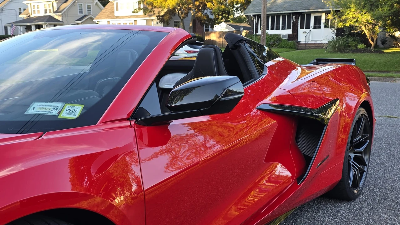 2023 Chevrolet Corvette C8 Z06 - Image 19 of 31