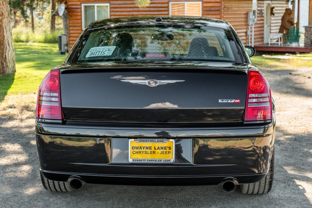 2006 Chrysler 300 (2005-2023) - Image 8 of 31