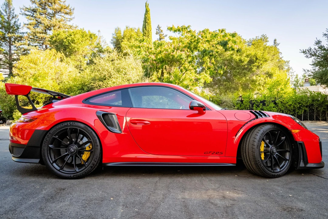 2018 Porsche 991 GT2 RS - Image 6 of 31