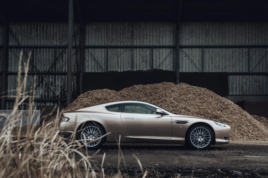 2010 Aston Martin DB9 - Image 11 of 31