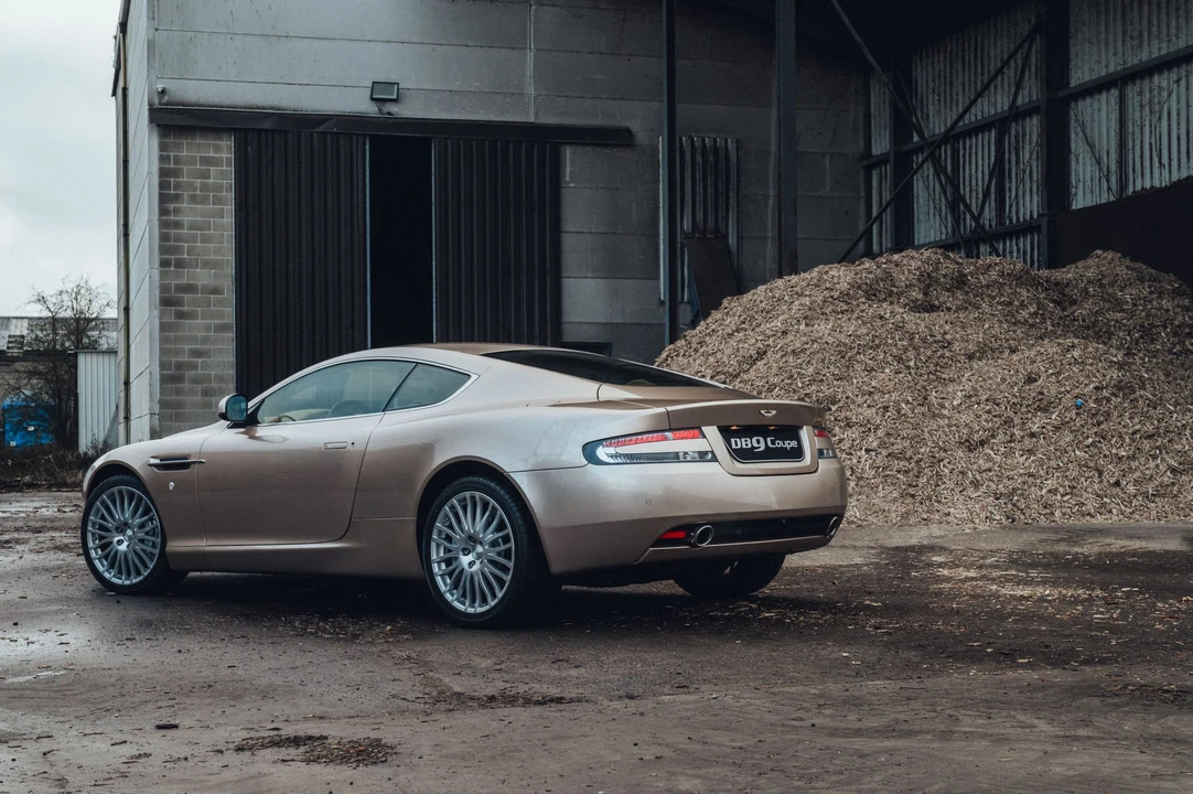 2010 Aston Martin DB9 - Image 15 of 31