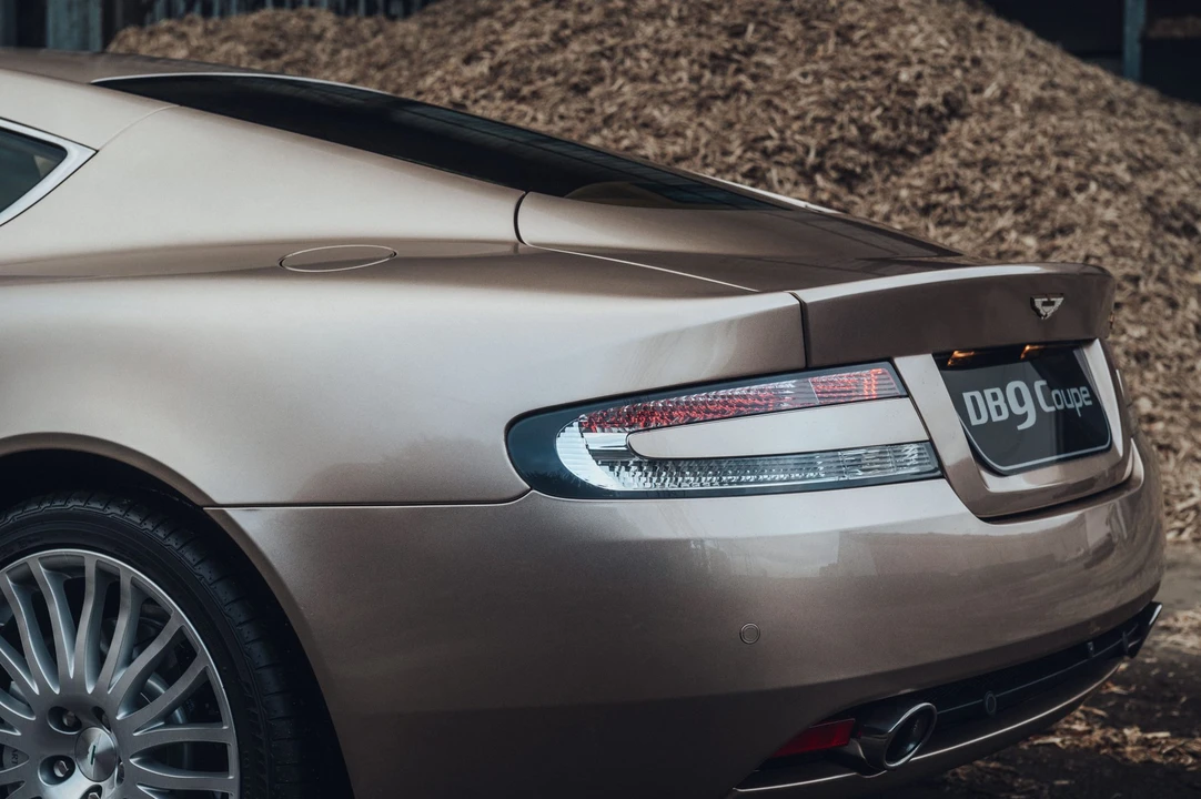 2010 Aston Martin DB9 - Image 24 of 31