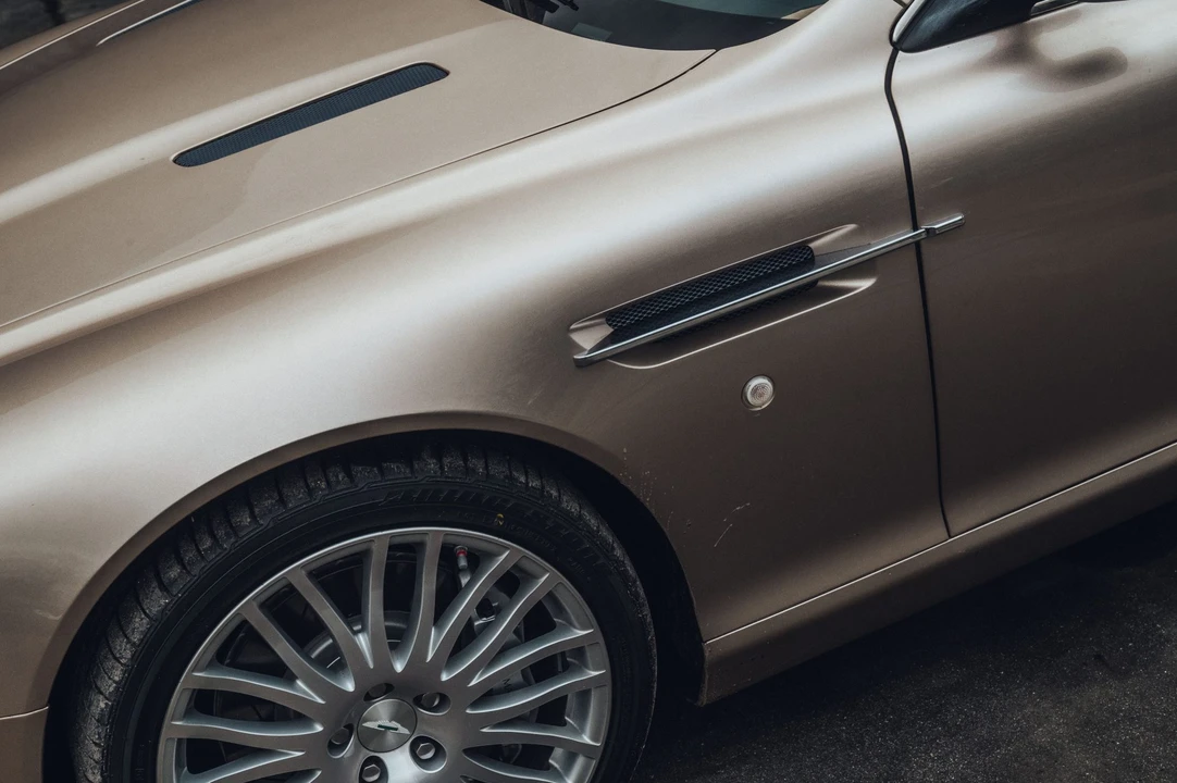 2010 Aston Martin DB9 - Image 21 of 31
