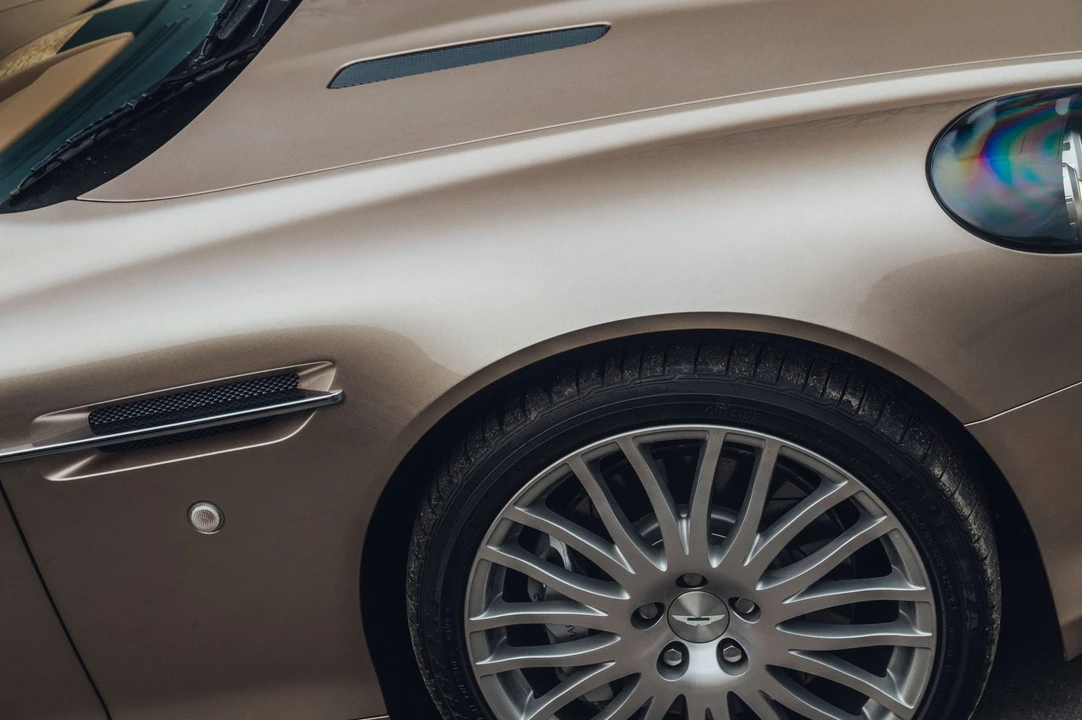 2010 Aston Martin DB9 - Image 18 of 31