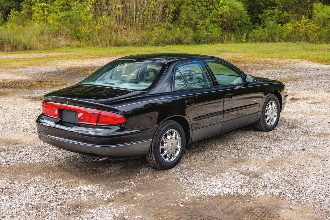 1997 Buick Regal - Image 8 of 31