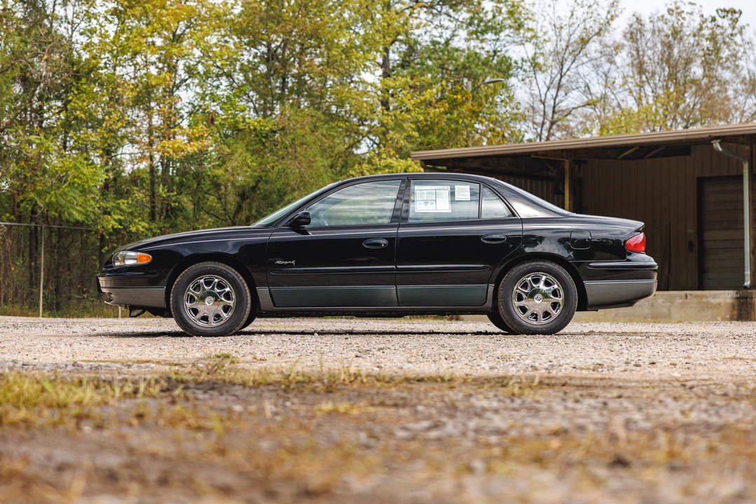 1997 Buick Regal - Image 4 of 31
