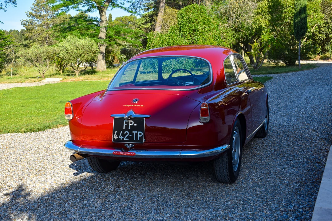 1957 Alfa Romeo Giulietta - Image 17 of 31