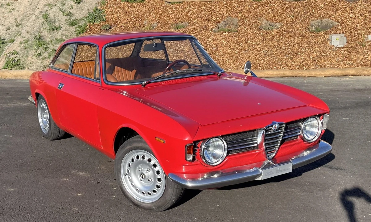 1966 Alfa Romeo Giulia Sprint GT Veloce - Image 2 of 31