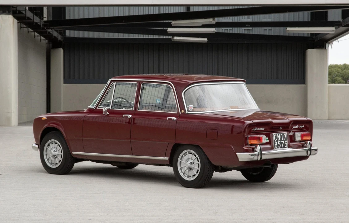 1968 Alfa Romeo 1750 GT Veloce - Image 8 of 31