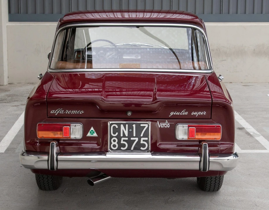 1968 Alfa Romeo 1750 GT Veloce - Image 13 of 31