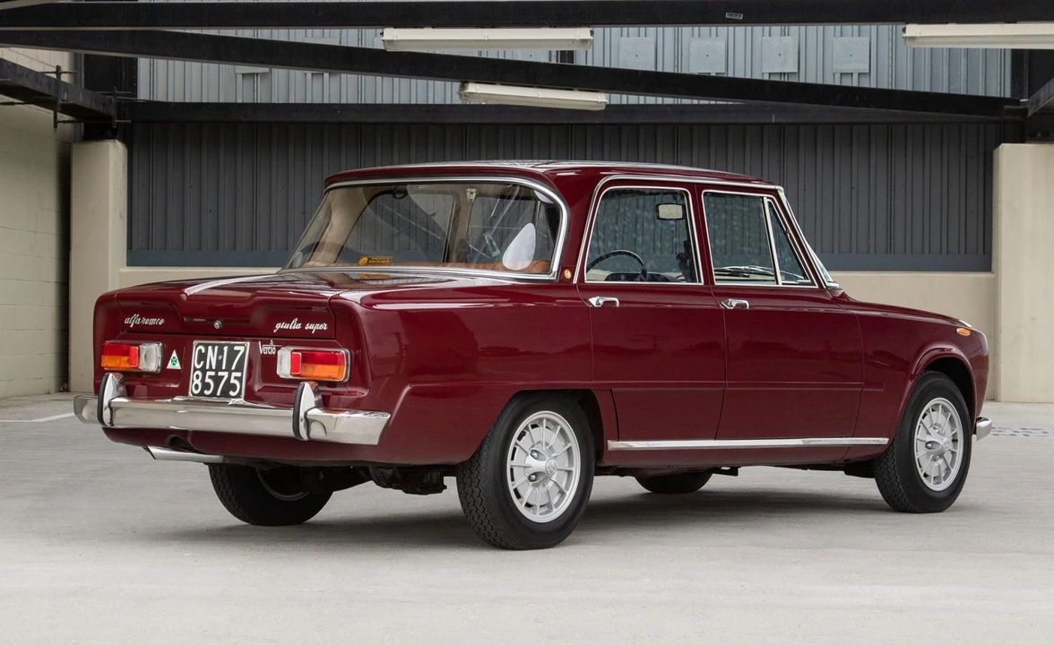 1968 Alfa Romeo 1750 GT Veloce - Image 15 of 31