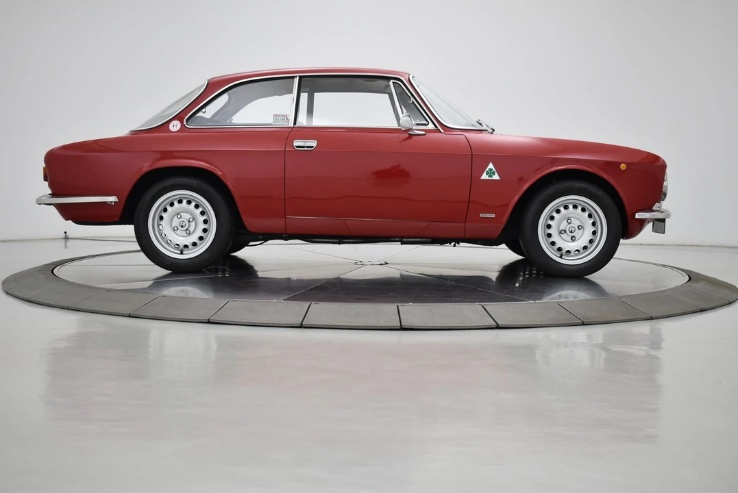 1972 Alfa Romeo GT 1300 Junior - Image 18 of 31