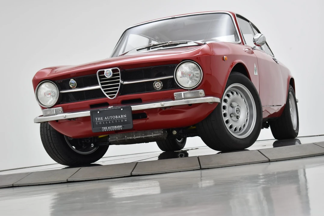 1972 Alfa Romeo GT 1300 Junior - Image 6 of 31