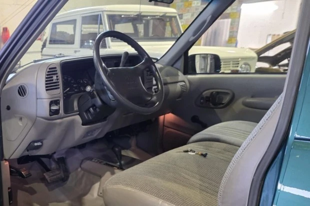 1995 Chevrolet C/K 4th Gen - Image 5 of 7