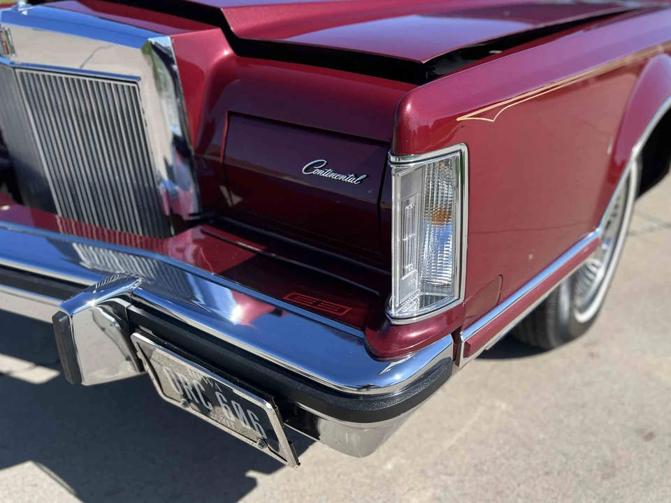 1979 Lincoln Continental Mark V - Image 17 of 31