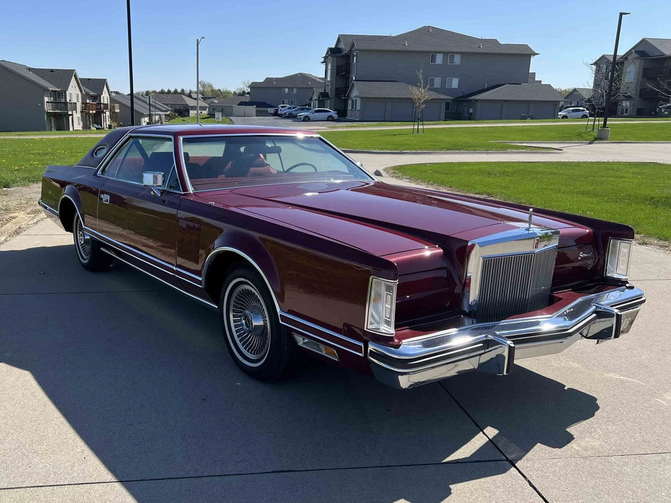 1979 Lincoln Continental Mark V - Image 10 of 31