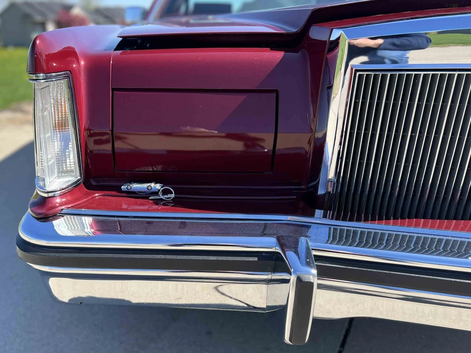 1979 Lincoln Continental Mark V - Image 13 of 31