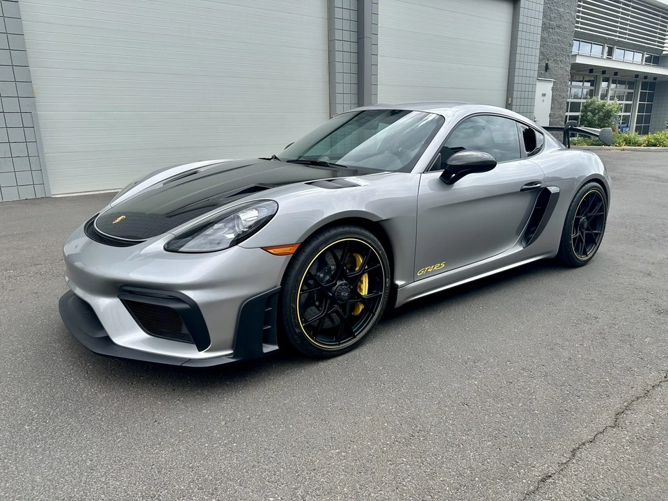 2024 Porsche 718 Cayman GT4 RS - Image 3 of 31
