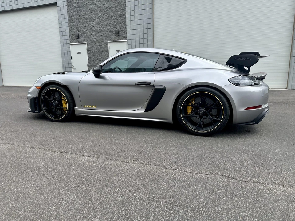 2024 Porsche 718 Cayman GT4 RS - Image 8 of 31