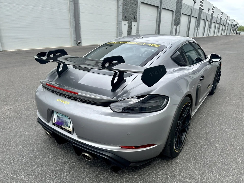 2024 Porsche 718 Cayman GT4 RS - Image 15 of 31