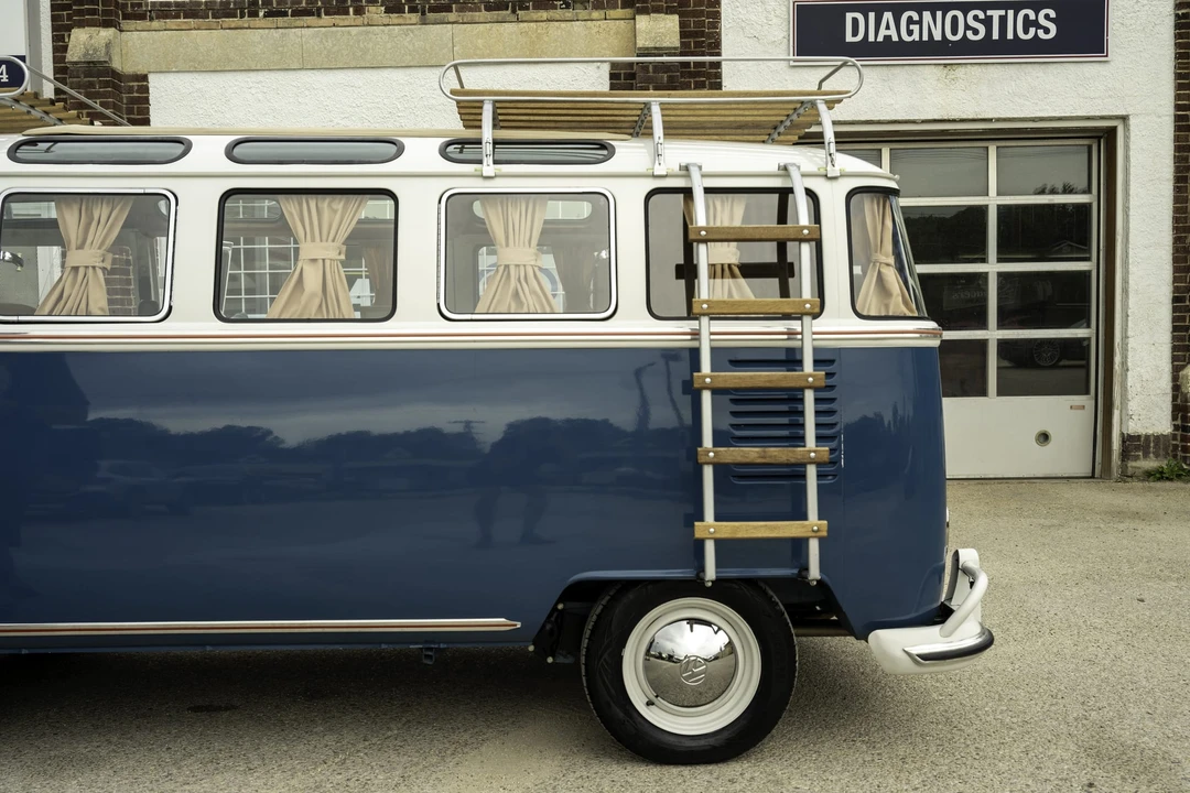 1975 Volkswagen Split-Window Bus - Image 19 of 31