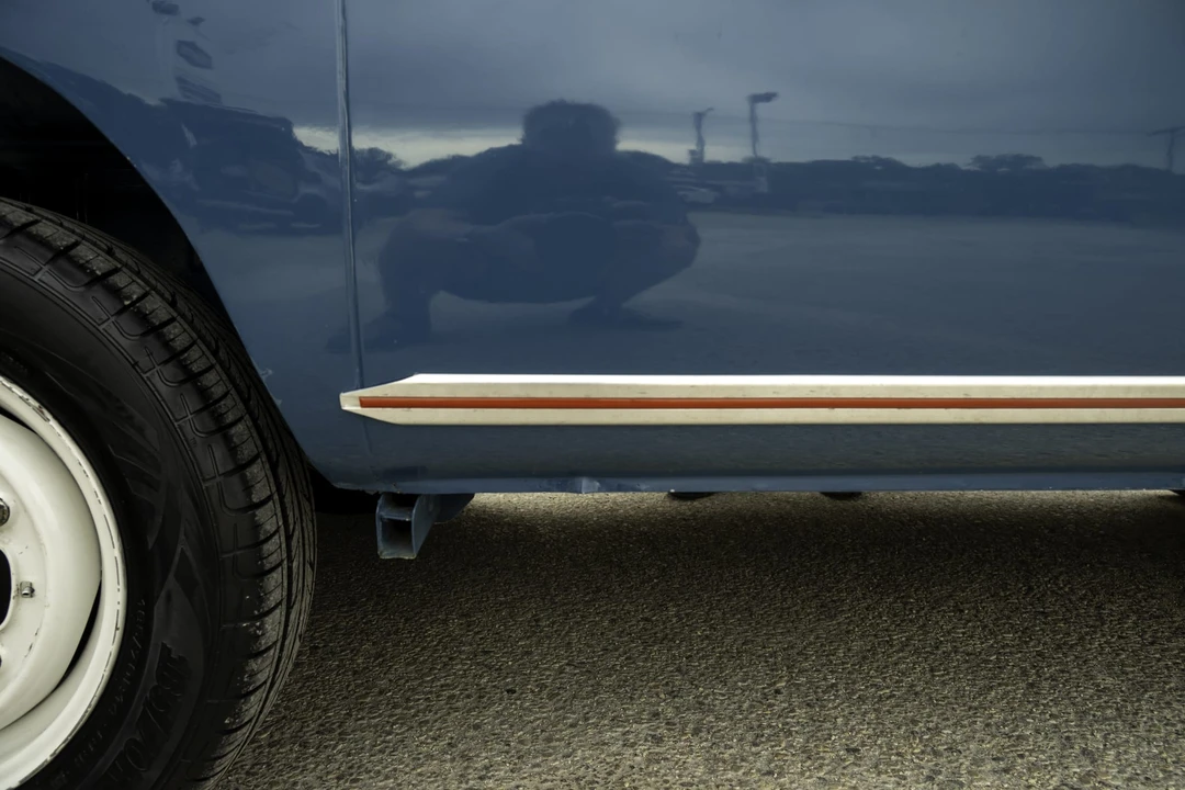 1975 Volkswagen Split-Window Bus - Image 28 of 31