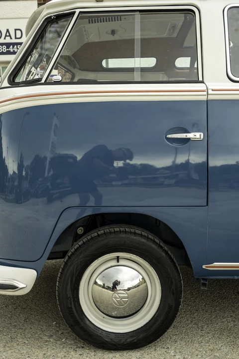 1975 Volkswagen Split-Window Bus - Image 17 of 31