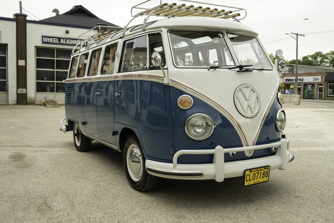 1975 Volkswagen Split-Window Bus - Image 14 of 31