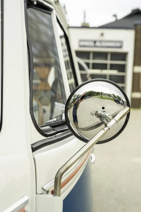 1975 Volkswagen Split-Window Bus - Image 31 of 31