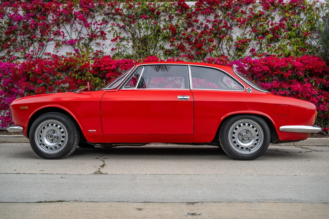 1966 Alfa Romeo Giulia Sprint GT Veloce - Image 2 of 31