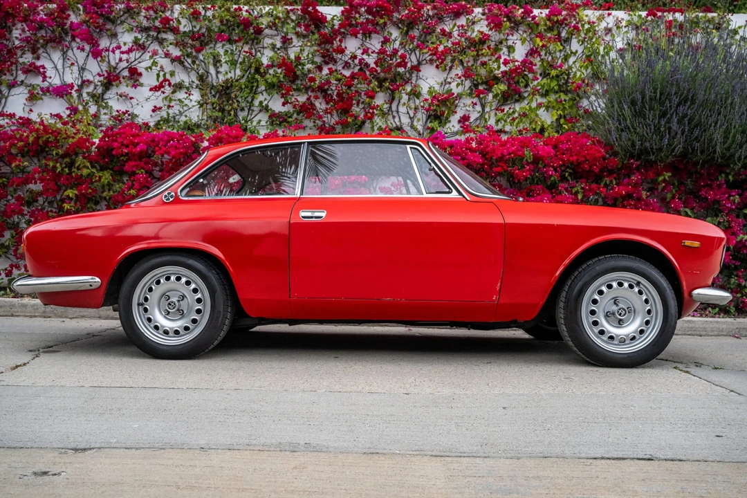1966 Alfa Romeo Giulia Sprint GT Veloce - Image 6 of 31
