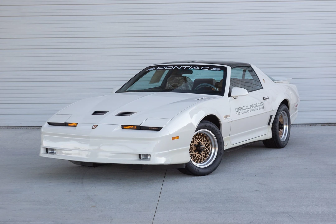 1989 Pontiac Firebird Trans Am 3rd Gen - Image 2 of 31