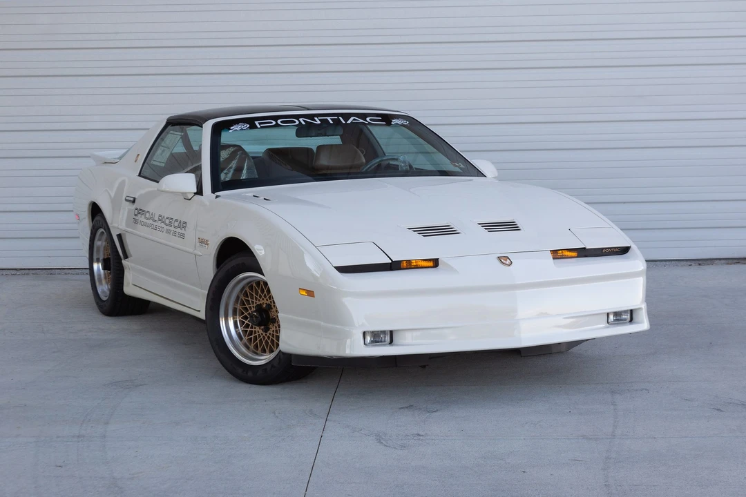1989 Pontiac Firebird Trans Am 3rd Gen - Image 9 of 31