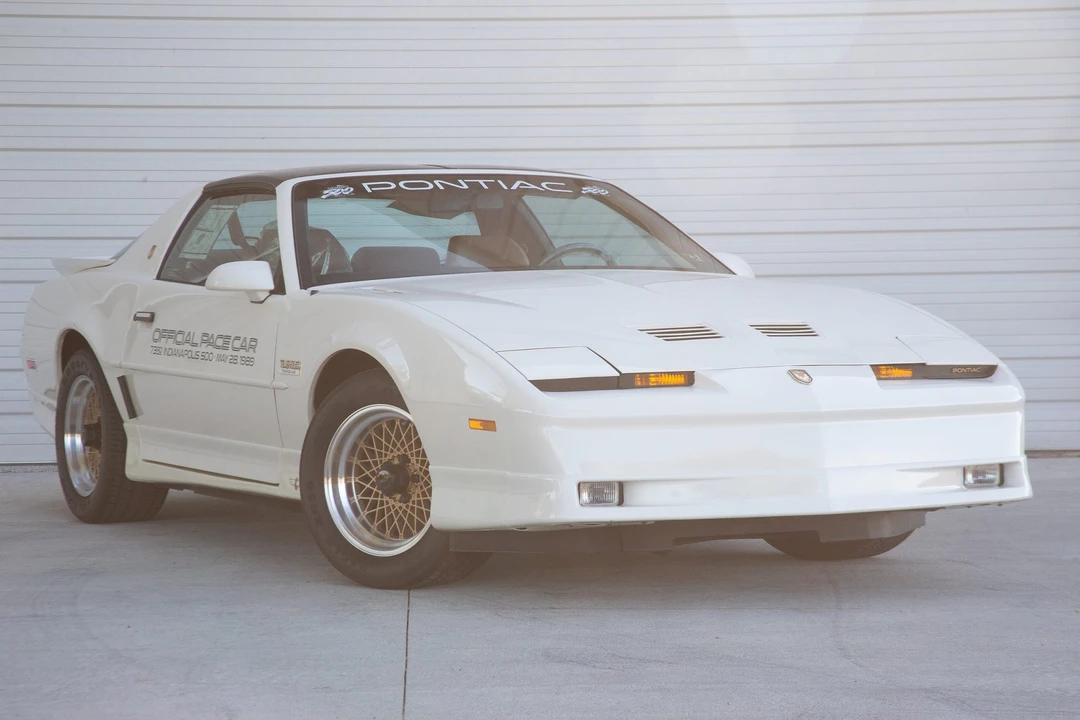 1989 Pontiac Firebird Trans Am 3rd Gen - Image 11 of 31